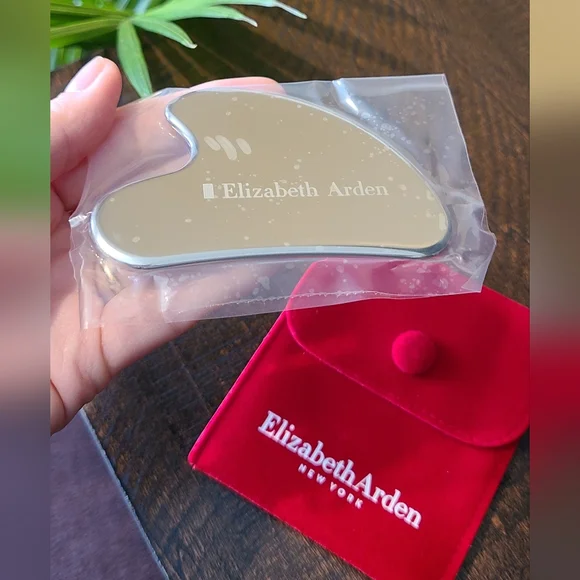 Elizabeth Arden Gua Sha - Picture 8 of 9